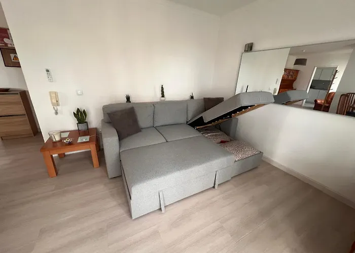 Apartment 14 In Garden *