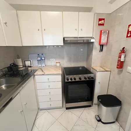 14 In Garden Тавира